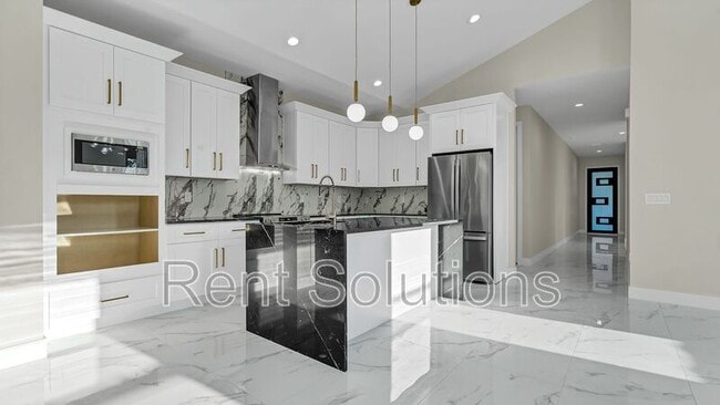 Building Photo - 2839 60th Ave N