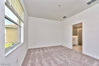 Building Photo - 2591 Vine Ave