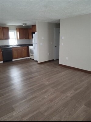 Building Photo - 48 Juniper Rd