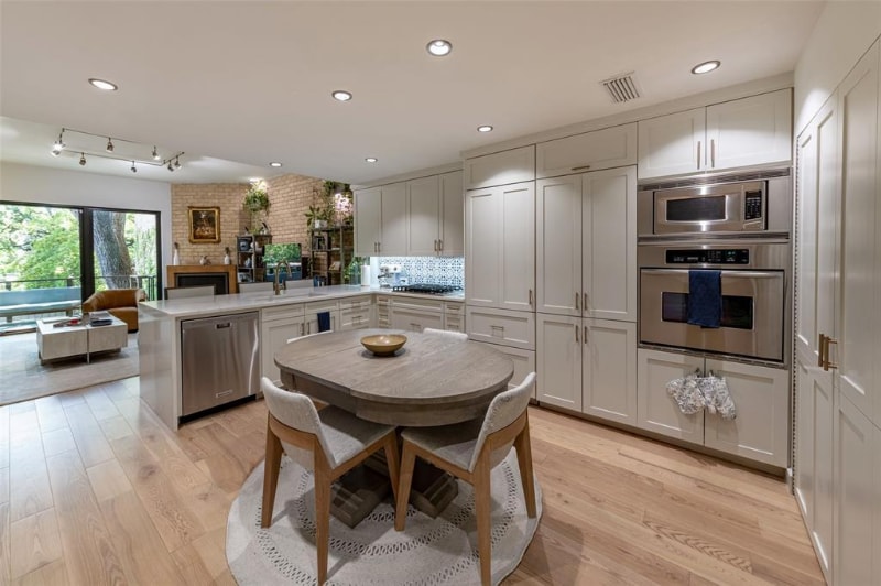 Building Photo - 4030 Buena Vista St