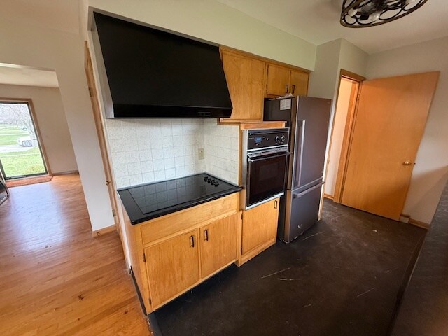 Building Photo - 880 N Huntington St