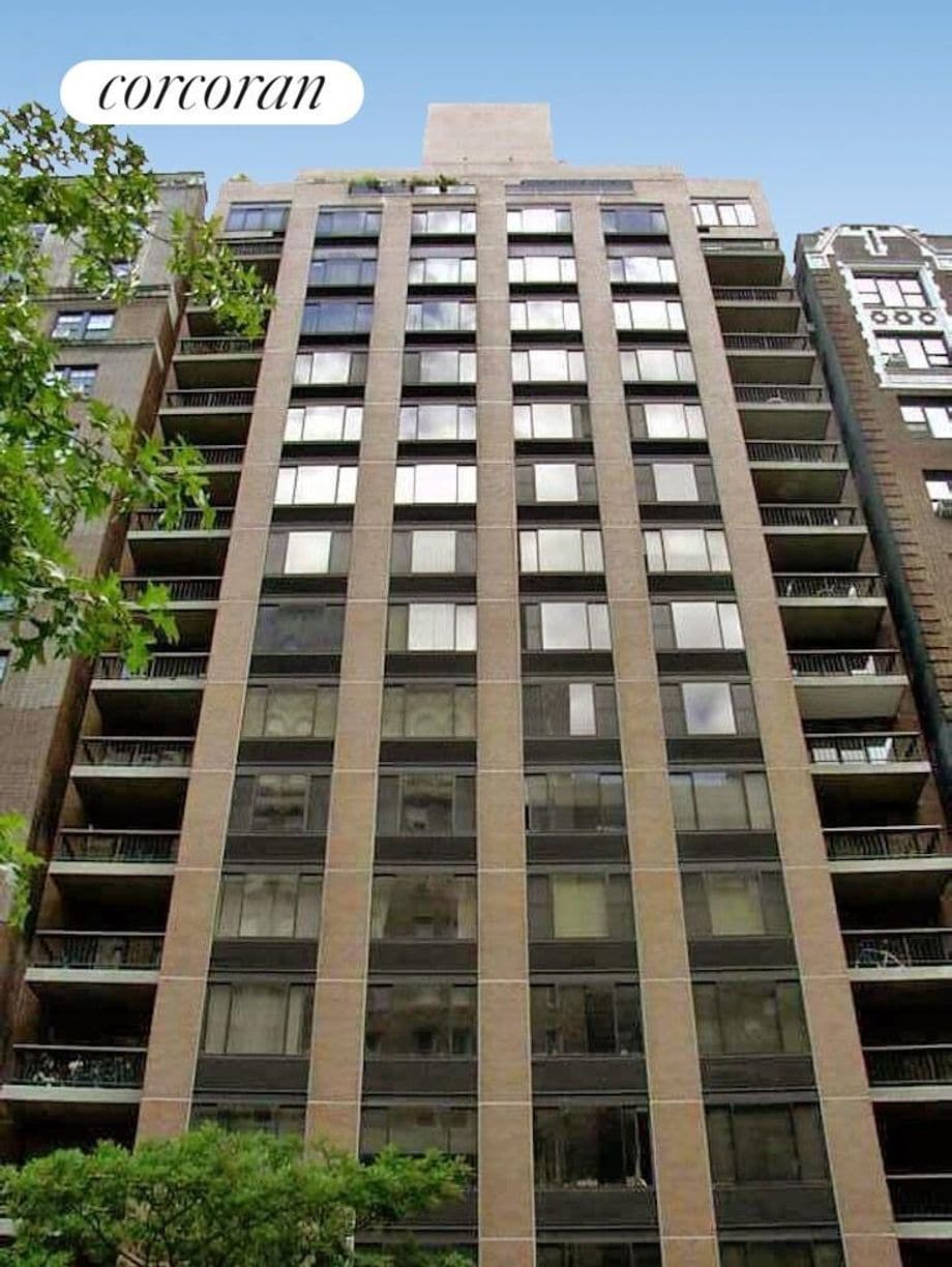 Building Photo - 130 W 79th St