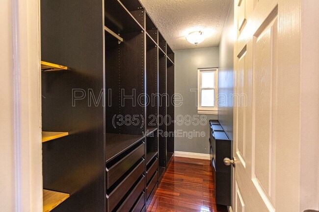 Building Photo - 2205 N 1100 W