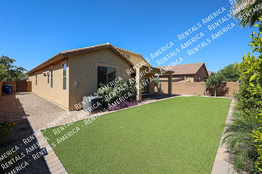 Building Photo - 16926 W Nottingham Way