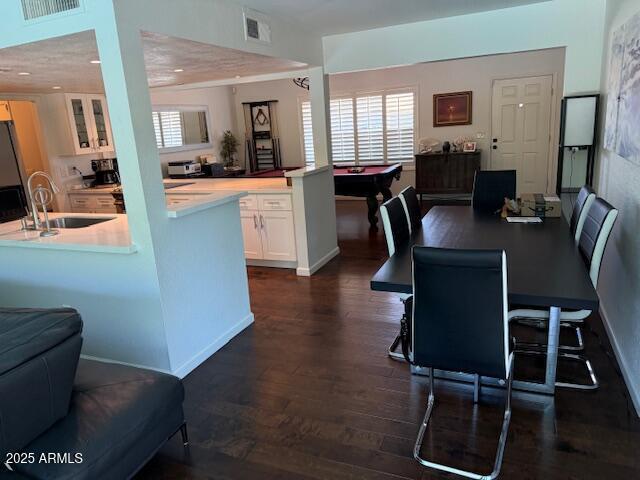 Building Photo - 4428 E Willow Ave