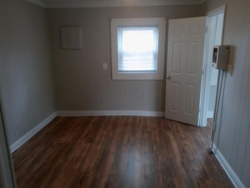 Building Photo - 539 Maple Ave