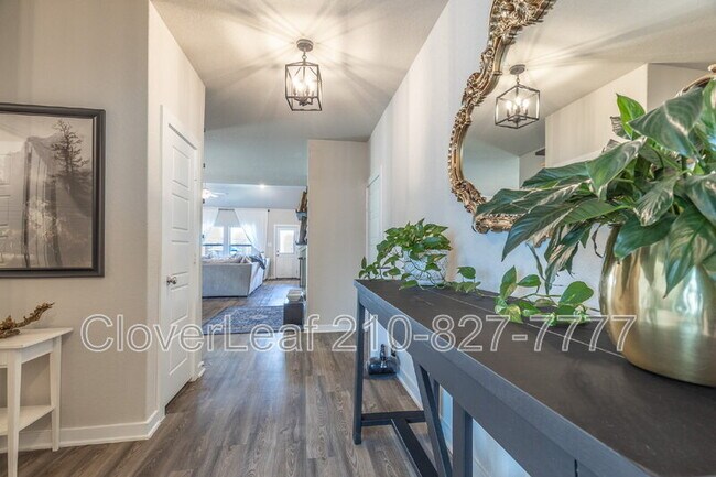 Building Photo - 709 Stonemanor Bay