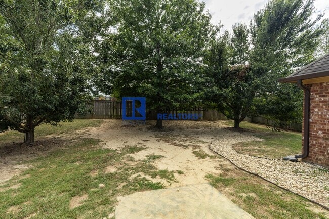 Building Photo - 3 Bed/2 Bath Home in Stillhouse