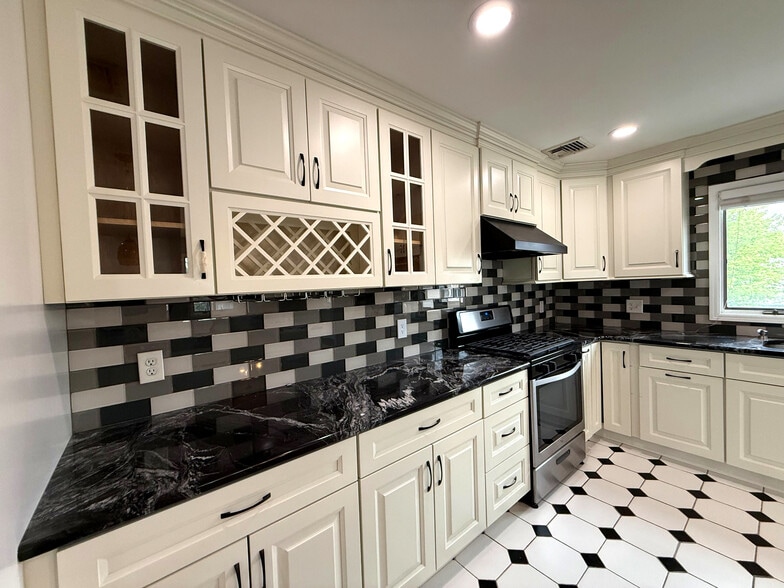 Building Photo - 44 Willow Wood Ct