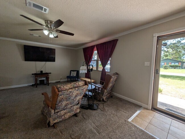 Building Photo - 1235Palm Dr., Orange, TX 77630
