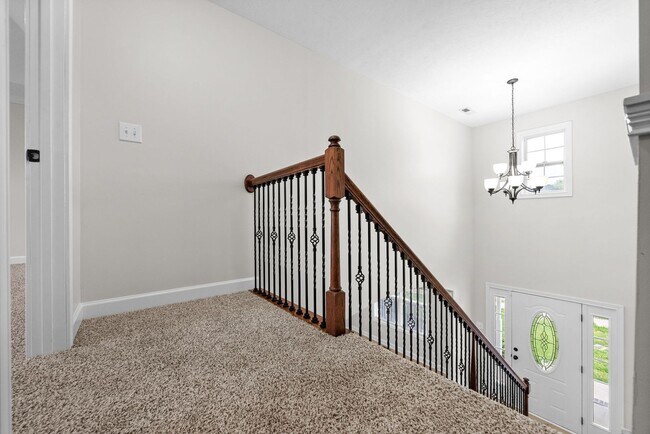 Building Photo - Pet Friendly Four Bedroom!