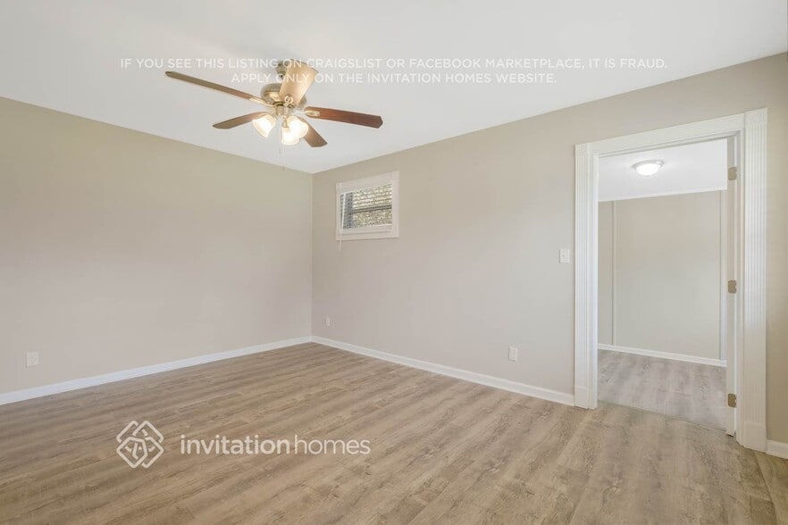 Building Photo - 7917 Chateau Dr S