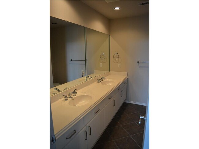 Building Photo - 2918 Ranch Rd 620 N