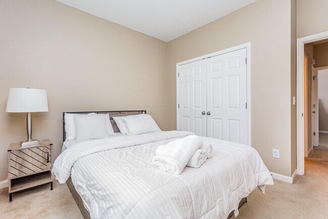 Building Photo - 7862 Waggoner Trace Dr