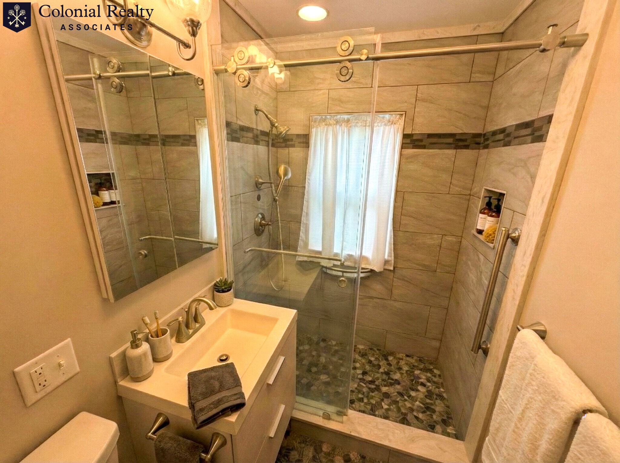 Building Photo - 42 Copeland St