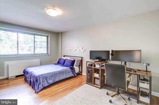 Building Photo - 2725 39th St NW