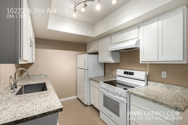 Building Photo - 10222 N 7th Ave