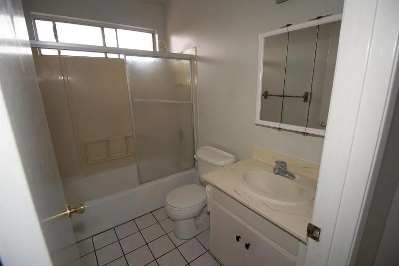 Building Photo - 409 Ellwood Beach Dr