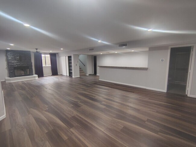 Building Photo - 9047 N Sanguine Dr