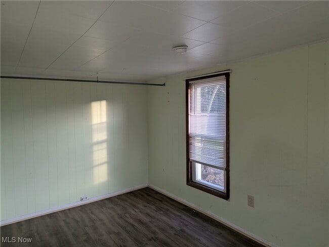 Building Photo - 15401 Madison Rd