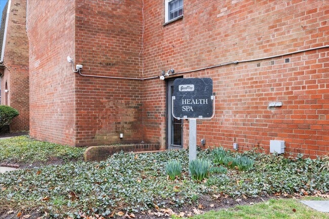 Building Photo - 4000 Gypsy Ln