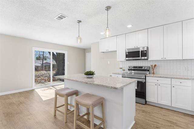 Building Photo - 714 Pleasant Valley Rd