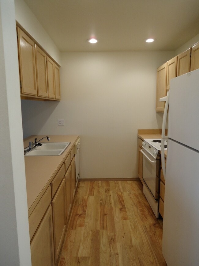 Building Photo - #877-CONDO IN HAYDEN