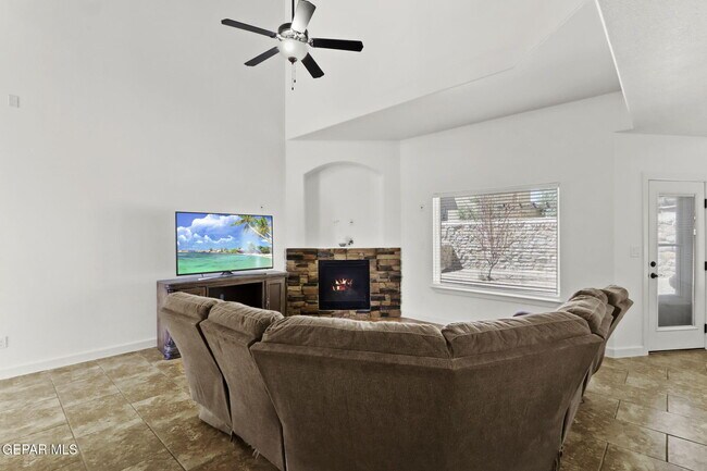 Building Photo - 11621 St Martin Way