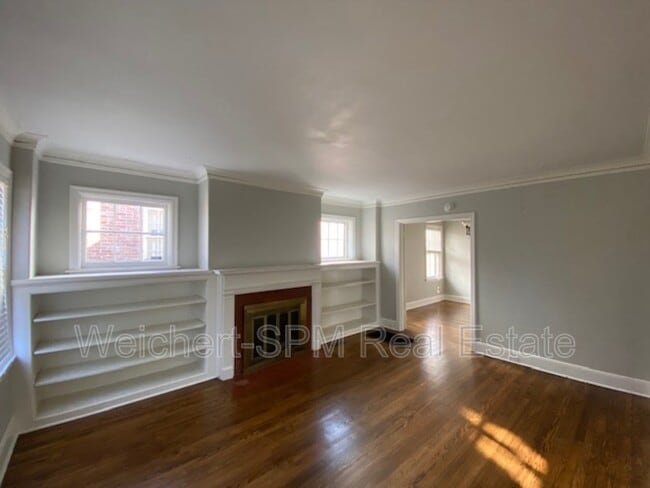 Building Photo - 410 S Greer St