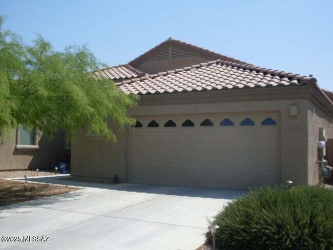 Building Photo - 6585 S Lantana Vista Dr