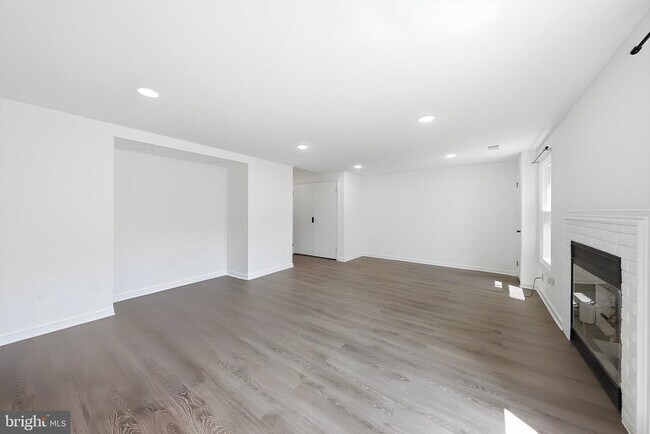 Building Photo - 10153 Turnberry Pl