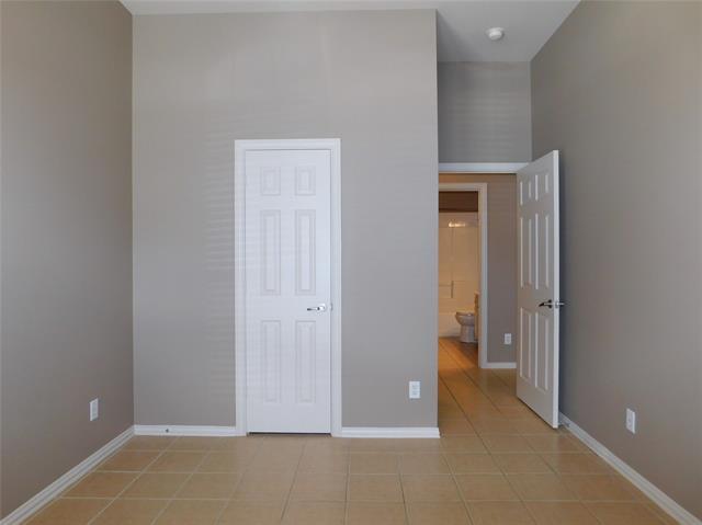 Building Photo - 3919 Canton Ct