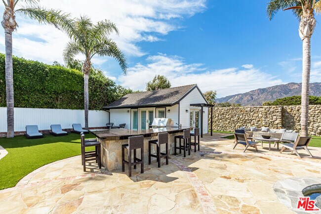 Building Photo - 23457 Malibu Colony Rd