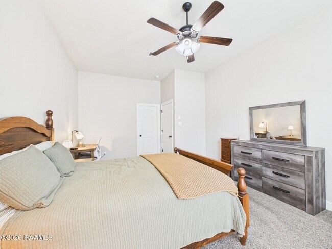 Building Photo - 100 Lacebark Dr