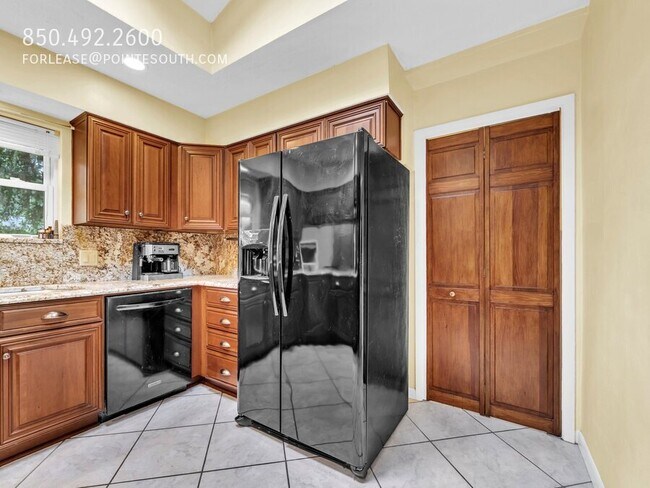 Building Photo - 333 Jonquil Cir