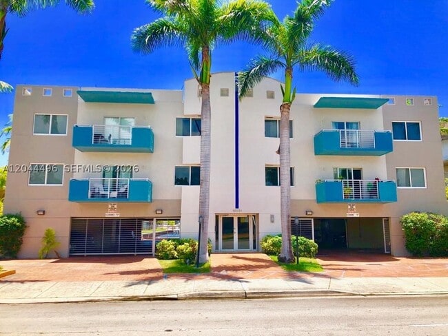 Building Photo - 16851 NE 35th Ave