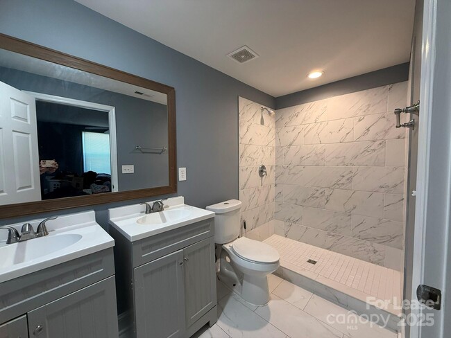 Building Photo - 3216 Boyd St