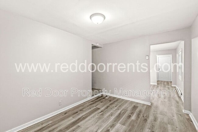 Building Photo - 972 Edgemont Ave