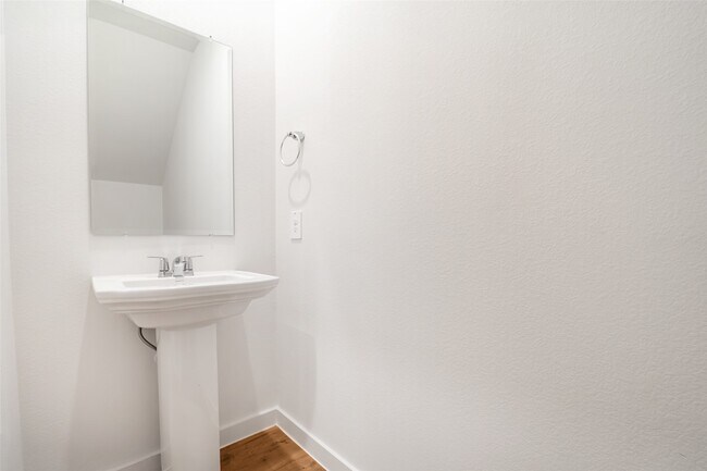 Building Photo - 3511 Shearwater St