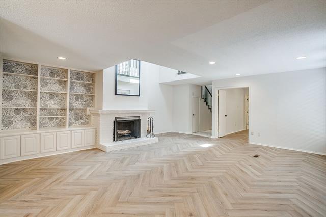 Building Photo - 5605 Collinwood Ave