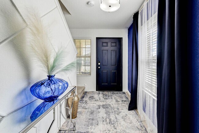 Building Photo - 1702 Campos Ct