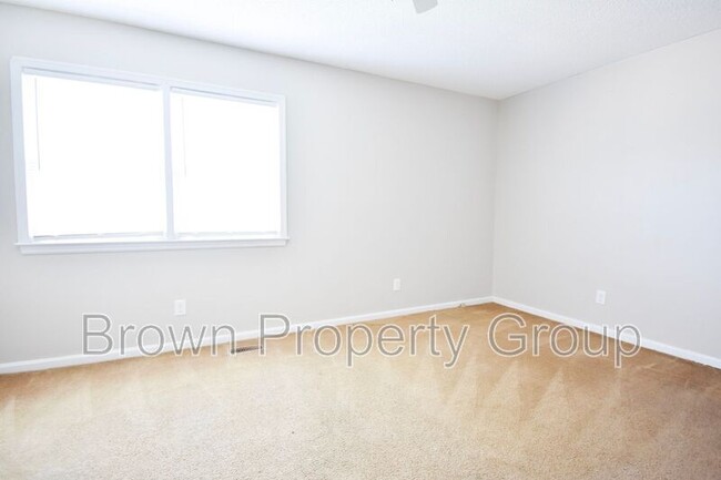 Building Photo - 2105 Grand Prix Dr