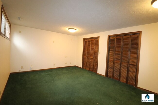 Building Photo - Amazing 2 bed Home!