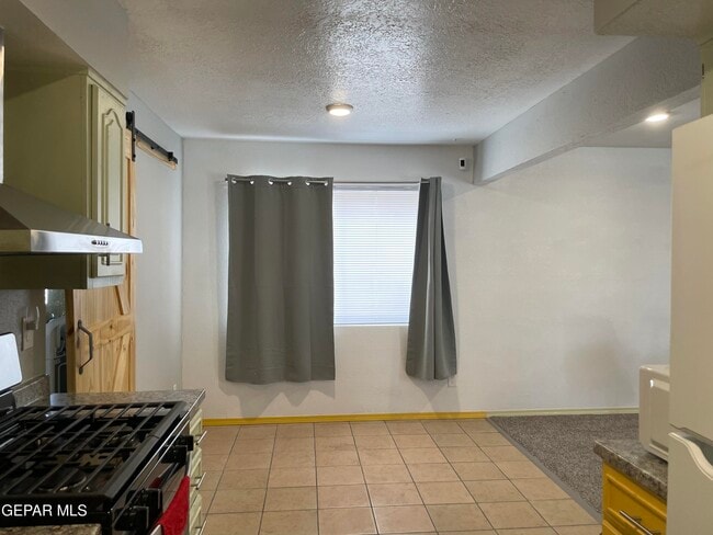 Building Photo - 10604 Fieldrock Ct