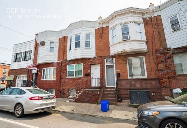 Building Photo - 2205 S 20th St