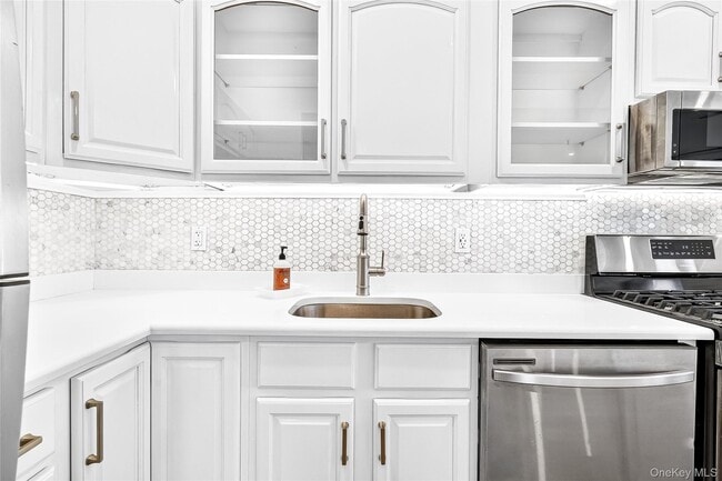 Building Photo - 1432 Outlook Ave