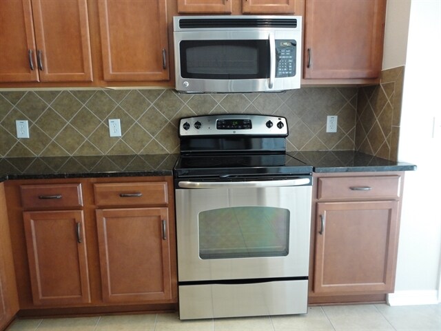 Building Photo - 18025 Cypress Bay Pky