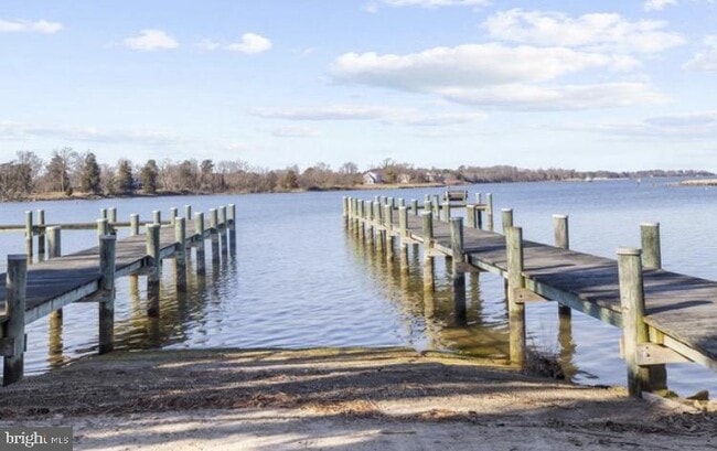 Building Photo - 178 N Regulator Dr