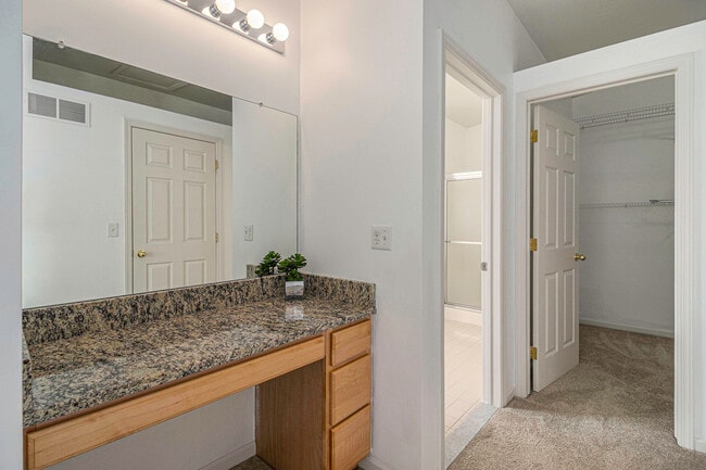 Building Photo - 1304 N Bay Dr