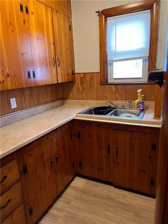 Building Photo - 14 Sabra St